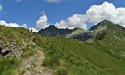 64 Sul sent. 201 in cresta al Passo di Tartano per il Laghi di Porcile